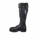Bota para mujer con cordones, hebilla y cremallera en piel negra con tacon 4 - Tallas disponibles:  32, 33, 43