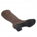 Bottes pour femmes avec demi fermeture éclair en daim et matériau elastique taupe talon 5 - Pointures disponibles:  33, 42