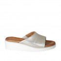 Mule pour femmes en cuir lamé platine talon compensé 4 - Pointures disponibles:  43