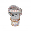 Sandalo da donna con cinturino in pelle laminata stampata mosaico multicolor tacco 4 - Misure disponibili: 43, 44