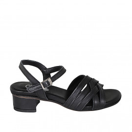 Woman's sandal with crossed...
