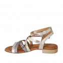 Sandale pour femmes avec courroies en cuir lamé platine et argent talon 2 - Pointures disponibles:  32