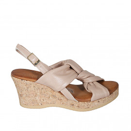 Woman's platform sandal in...