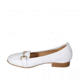 Mocassin pour femmes en cuir blanc avec accesoire talon 2 - Pointures disponibles:  45 2