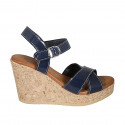 Sandalo da donna in vernice blu con cinturino, plateau e zeppa 9 - Misure disponibili: 42, 43, 44