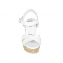 Sandalo da donna con plateau e cinturino in pelle bianca zeppa 9 - Misure disponibili: 42