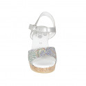 Sandalo da donna in pelle laminata argento e stampata mosaico con cinturino e plateau zeppa 7 - Misure disponibili: 42
