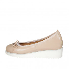 Woman's ballerina shoe in light rose leather with bow and captoe wedge heel 4 - Available sizes:  44 2
