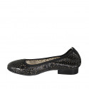Woman's ballerina shoe in black pierced leather heel 2 - Available sizes:  32