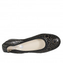 Woman's ballerina shoe in black pierced leather heel 2 - Available sizes:  32