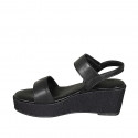 Sandale pour femmes en cuir noir avec fermeture velcro talon compensé 6 - Pointures disponibles:  42, 44