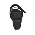 Sandalia para mujer en piel negra con cierre de velcro cuña 6 - Tallas disponibles:  42, 44