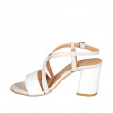 Sandalo da donna con cinturino incrociato in pelle bianca e rosa tacco 7 - Misure disponibili: 42, 44, 45