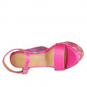 Sandalia para mujer con plataforma y cinturon en piel fucsia y cuña imprimida multicolor 12 - Tallas disponibles:  43