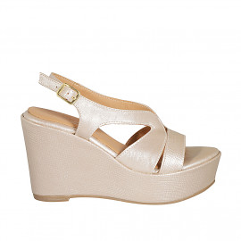 Woman's strap and platform...