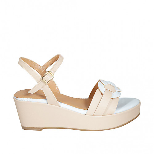 Woman's strap sandal in rose and...