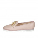 Mocassino da donna in pelle rosa chiaro con catena zeppa 2 - Misure disponibili: 44