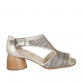 Scarpa aperta in punta con fibbia in pelle laminata platino e tessuto intrecciato multicolor tacco 5 - Misure disponibili: 44, 45, 46