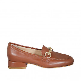 Woman's loafer in cognac...