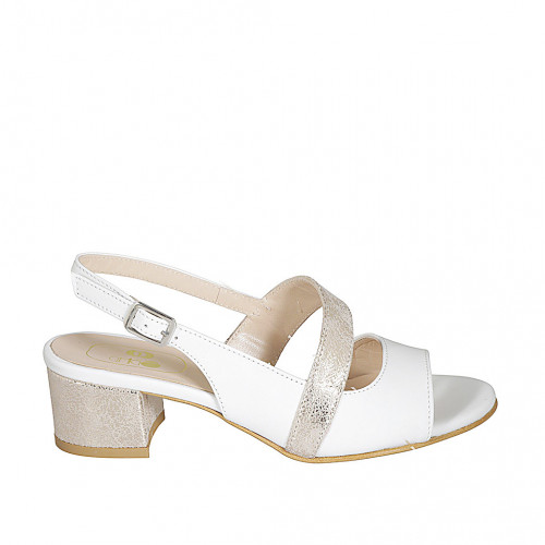 Woman's sandal in white leather and...