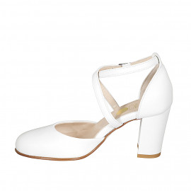 Scarpa aperta a punta tonda da donna con cinturino incrociato in pelle bianca tacco 8 - Misure disponibili: 43, 44 2