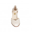 Chaussure ouverte pour femmes à bout rondu avec courroie en cuir beige clair talon 6 - Pointures disponibles:  44, 46