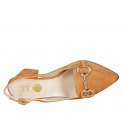 Zapato destalonado a punta para mujer en gamuza color cognac con accesorio dorado tacon 6 - Tallas disponibles:  42