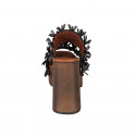 Sabot da donna con plateau, frange e borchie in pelle, camoscio nero e rafia grigia tacco 12 - Misure disponibili: 42, 45