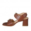 Sandale pour femmes avec boucles réglables en cuir cognac talon 6 - Pointures disponibles:  32, 43, 46
