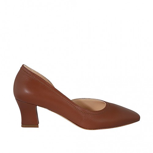 Woman's pump with sidecut in cognac brown leather heel 5 - Available sizes:  32, 42, 43, 44