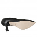 Woman's pointy pump shoe with V-cut in black leather heel 7 - Available sizes:  31, 42