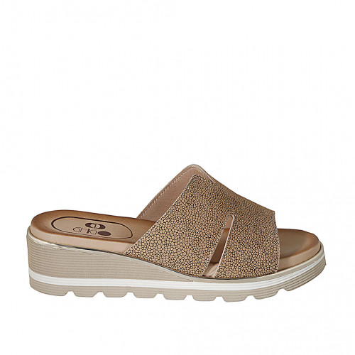 Damenpantolette aus beigem bedrucktem...