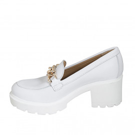 Mocassin pour femmes en cuir blanc avec chaîne talon 5 - Pointures disponibles:  43, 44 2