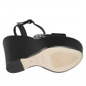 Sandalo da donna in pelle nera con cinturino, strass di cristalli multicolor, plateau e zeppa 12 - Misure disponibili: 32, 43, 44