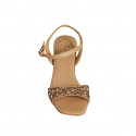 Sandalia con cinturon y pedreria de cristal multicolor para mujer en piel cognac tacon 10 - Tallas disponibles:  42, 43
