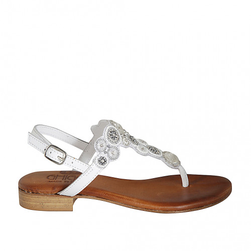 Woman's thong sandal in white leather...