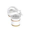 Sandale pour femmes en cuir blanc avec fermetures velcro et perles avec talon 4 - Pointures disponibles:  32