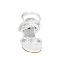 Sandale pour femmes en cuir blanc avec fermetures velcro et perles avec talon 4 - Pointures disponibles:  32