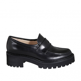 Mocasín casual para mujer en piel negra tacon 5 - Tallas disponibles:  44, 45