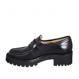 Woman's casual mocassin in... 2