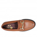 Mocassin pour femmes avec accessoire et semelle amovible en cuir cognac talon 3 - Pointures disponibles:  32, 33, 43, 44, 45, 46