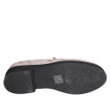 Mocassin pour femmes avec accessoire en daim taupe talon 3 - Pointures disponibles:  32, 42, 43, 45