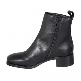 Woman's ankle boot in black leather with zipper and squared tip heel 4 - Available sizes:  35 2