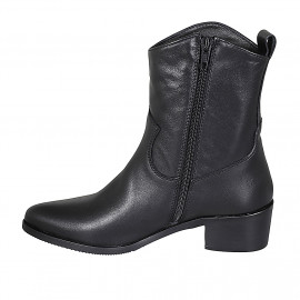 Woman's Texan ankle boot... 2