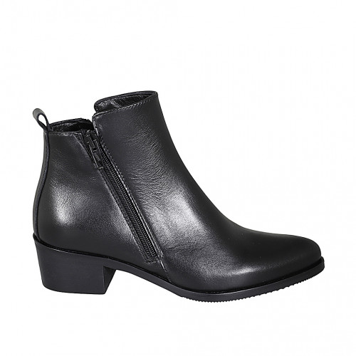 Woman's pointy texan ankle boot with...