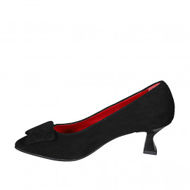 Woman's pointy pump in... 2