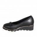 Woman's pump with removable insole, bow and captoe in black leather wedge heel 4 - Available sizes:  42