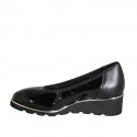 Woman's pump with removable insole in black patent leather and leather wedge heel 4 - Available sizes:  43
