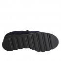 Scarpa accollata da donna con cerniere e plantare estraibile in camoscio e camoscio stampato laminato blu zeppa 3 - Misure disponibili: 42