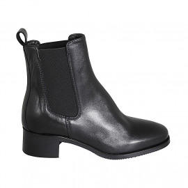 Stivaletto da donna con elastici in pelle nera con tacco 4 - Misure disponibili: 32, 42, 45